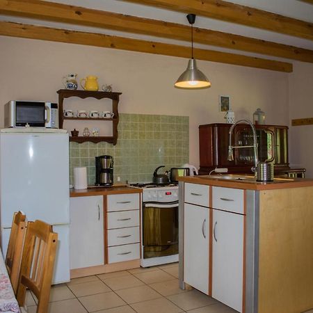Gospodarstwo Agroturystyczne Nad Jeziorem Wsrod Lasow Lipnica  Exteriör bild