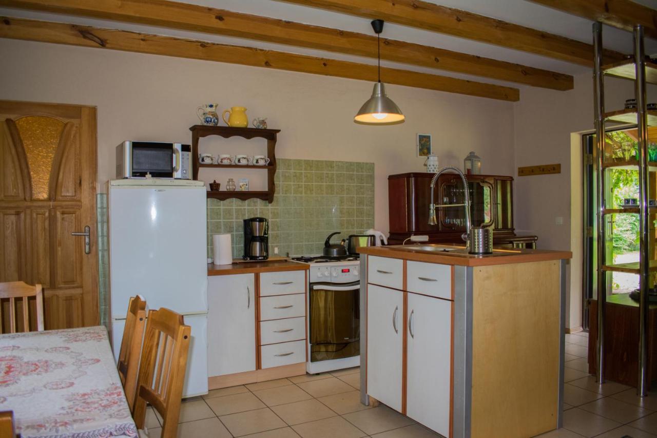 Gospodarstwo Agroturystyczne Nad Jeziorem Wsrod Lasow Lipnica  Exteriör bild